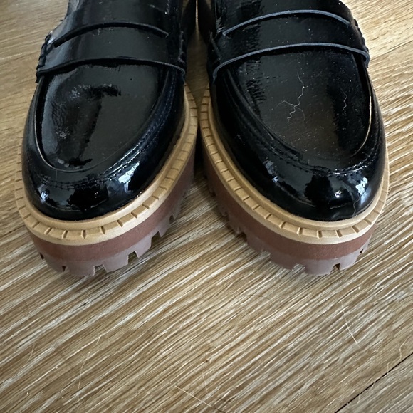 NWT Vince Camuto Shiny Black Loafers Patent Leather Size 7 - Picture 2 of 6